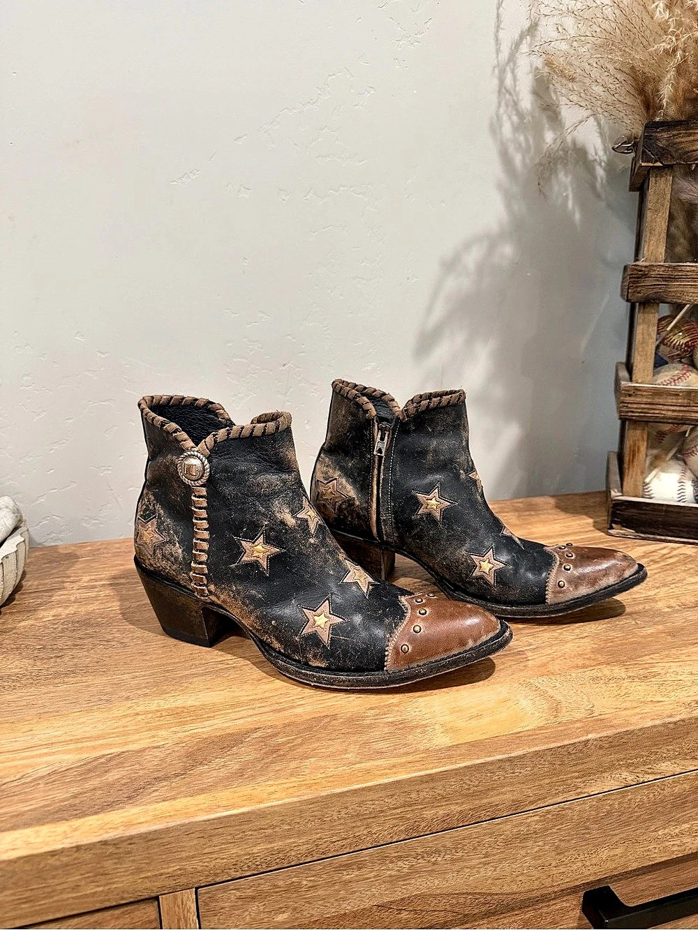 Yippee Ki Yay by Old Gringo Glamis Star Ankle Boots Size 10B